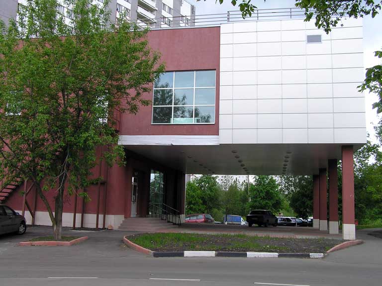 Закрыть окно - Торговый центр (комплекс): вид на торговый центр справа